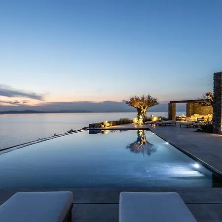 Gorgeous With Swimming Pool On The Seashore * Sidari (Corfu)