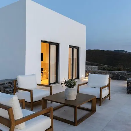 Gorgeous With Swimming Pool On The Seashore Sidárion